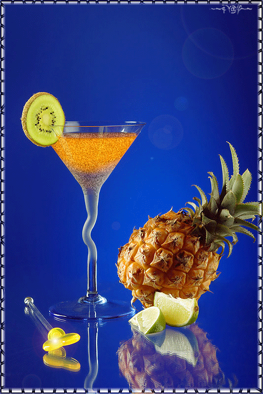 Shining Pineapple Cocktail Image